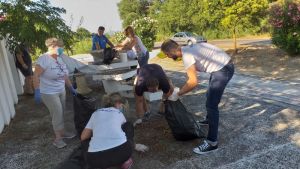 Εθελοντική δράση καθαρισμού του μνημείου εκτελεσθέντων στα Καλύβια Αγρινίου