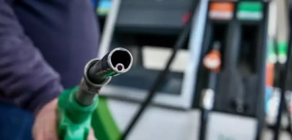 Νέο άλμα στις λιανικές τιμές βενζίνης και diesel – Φωτιά και λαύρα καύσιμα και τρόφιμα