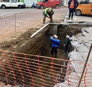 Υπόγειοι κάδοι στο Αγρίνιο: Ξεκίνησαν οι εργασίες στην πλατεία Χατζοπούλου