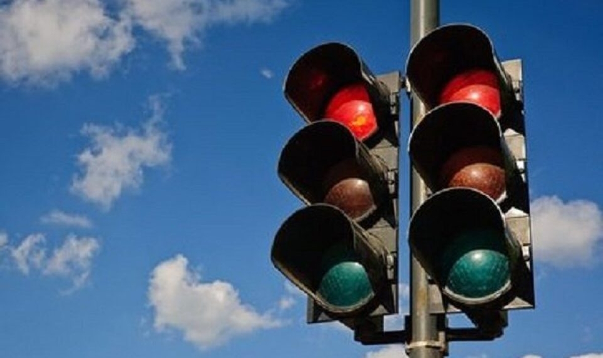 Αγρίνιο: Κυκλοφοριακές ρυθμίσεις για αντικατάσταση φωτεινού σηματοδότη