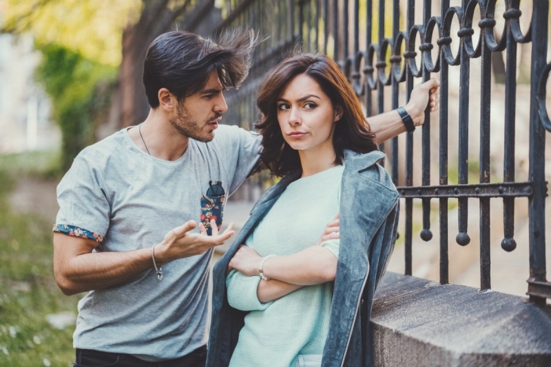 Μήπως σε χειραγωγεί ο σύντροφός σου; – Τα δέκα σημάδια που το αποδεικνύουν