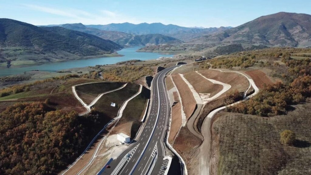 Πάνω από 1.000 χιλιόμετρα στην Ελλάδα γίνονται νέοι αυτοκινητόδρομοι - Αυτά είναι τα έργα που αλλάζουν τα ταξίδια μας