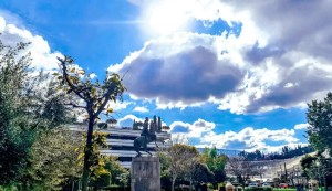 Καιρός σήμερα: Ανοιξιάτικος με ήλιο και τη θερμοκρασία σε άνοδο, αναλυτική πρόγνωση