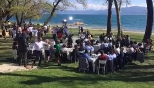“Το αλάτι της Γης”: Γλέντι στη λίμνη Τριχωνίδα την Κυριακή του Πάσχα (video)