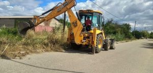 Καθαρισμοί φρεατίων και χόρτων στα Καλύβια