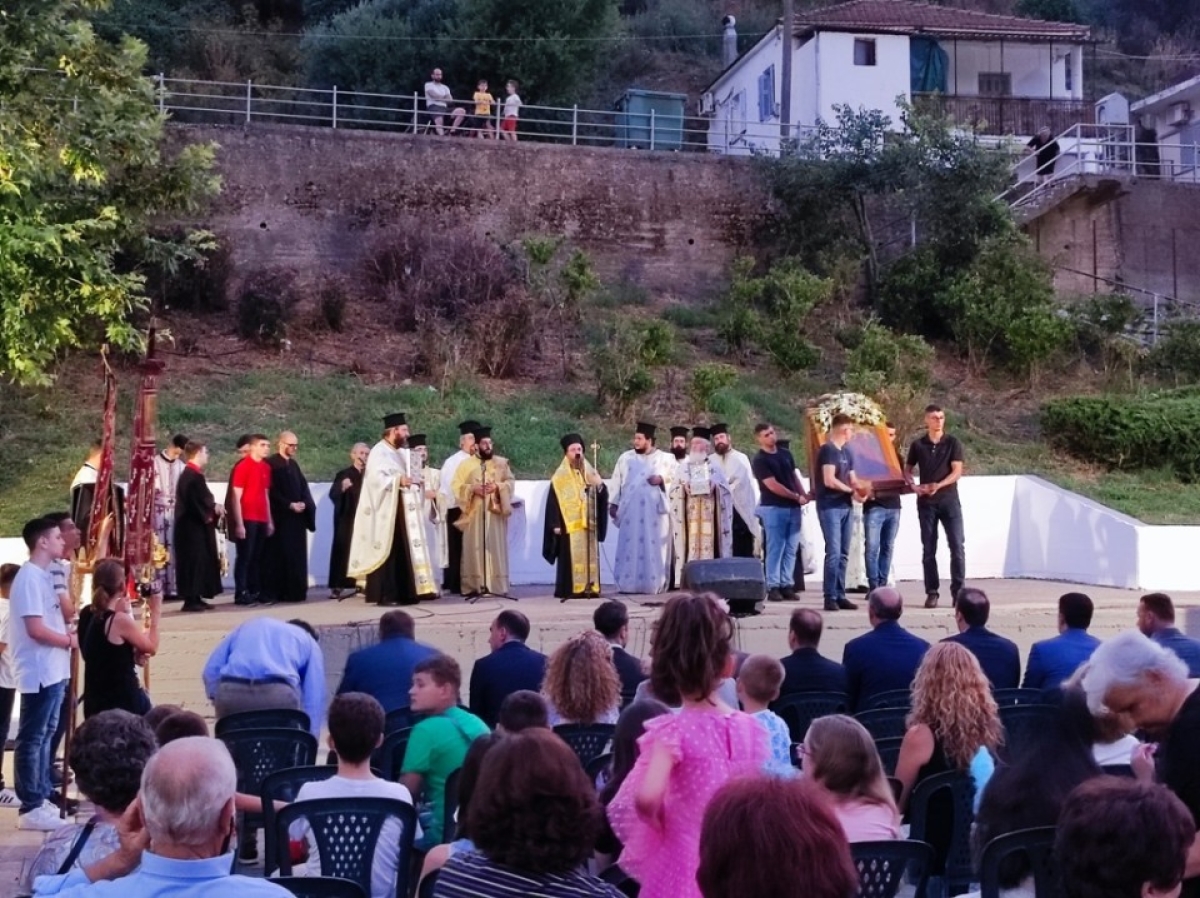 Η Σύναξη των Αγίων Αποστόλων στο Αγγελόκαστρο