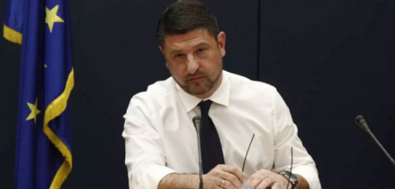 Χαρδαλιάς: Έχουμε χιλιάδες σε καραντίνα – Ξεχάστε την αποκλιμάκωση των μέτρων