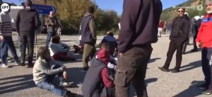 Kαθιστική διαμαρτυρία από τους αγρότες στη Γέφυρα Ρίου – Αντιρρίου