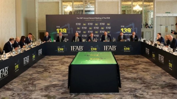 FIFA: Οι τερματοφύλακες σε οκτώ δευτερόλεπτα πρέπει να δίνουν τη μπάλα, αλλιώς θα έχουμε… κόρνερ