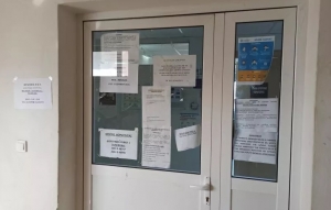 Δήμος Αγρινίου : Κλειστές πόρτες, κατεβασμένα τηλέφωνα και συμπεριφορά λιμενεργάτη