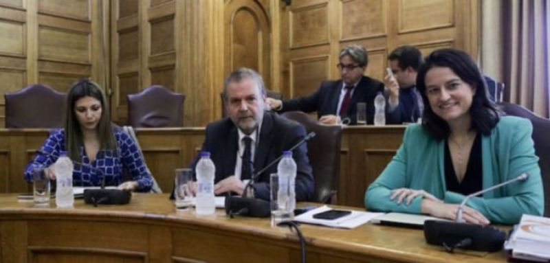 Τέρμα τα 10άρια “φούσκες” στα Δημοτικά και τα 20άρια με το “τσουβάλι” στα Γυμνάσια και Λύκεια