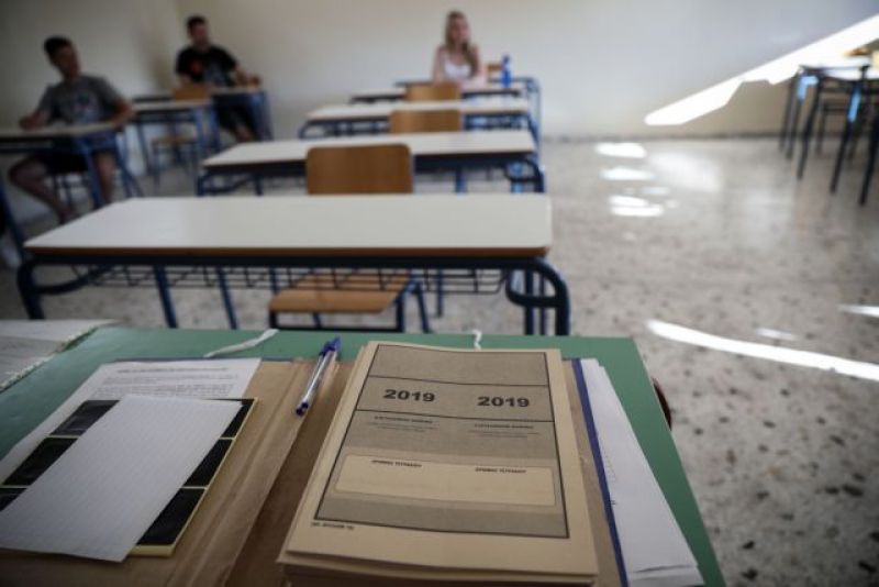 Πανελλαδικές-Κεραμέως: Πρώτο μέτρο οι μεγαλύτερες αποστάσεις των μαθητών στις τάξεις