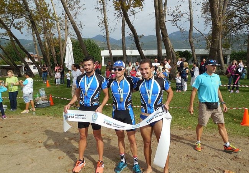 Φωτορεπορτάζ από το 2th triathlon στην λίμνη Τριχωνίδα