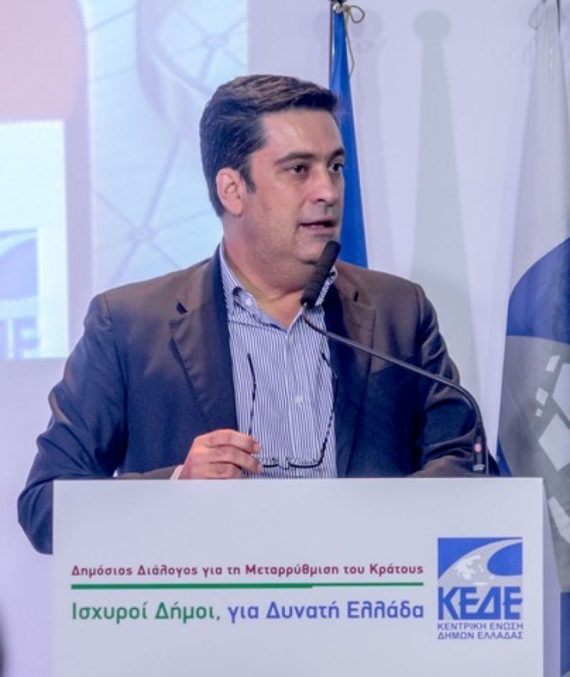 Χαιρετιμός Δημάρχου Αγρινίου και προέδρου της ΠΕΔ Δυτικής Ελλάδος στο συνέδριο της ΚΕΔΕ