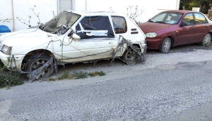 Σε εξέλιξη η συλλογή των εγκαταλελειμμένων οχημάτων απο τον Δήμο Αγρινίου