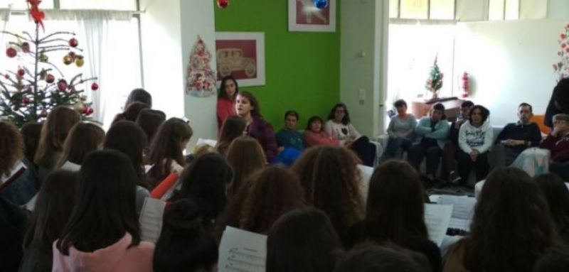 Ναύπακτος: Οι μαθητές του 1ου γυμνασίου είπαν τα κάλαντα στα παιδιά της ΑΛΚΥΟΝΗΣ (φωτο)