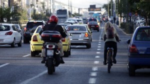 Τέλη κυκλοφορίας 2026: Απλήρωτα 9 στα 10 ευρώ 23 μέρες πριν τη λήξη, τέλος το «πέναλτι» 100% αλλά και παρατάσεις