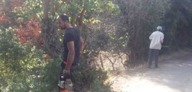 Δυναμικό ξεκίνημα για τον Πρόεδρο της Κονοπίνας – Μαζι με συμπολίτες του βελτιώνουν την εικόνα της Κονοπίνας
