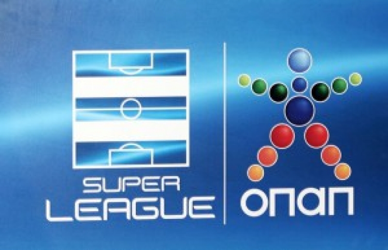 Ενός λεπτού σιγή η Super League για τα θύματα στο Παρίσι