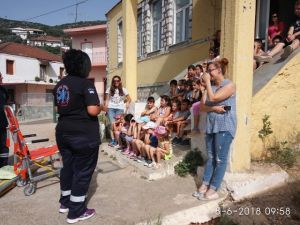 Παρουσίαση πρώτων βοηθειών από το ΕΚΑΒ Αγρινίου στο Δημοτικό Σχολείο Αετού Ξηρομέρου