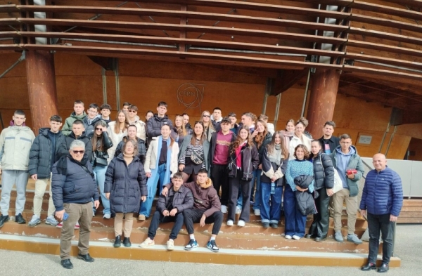 Mεσολόγγι: Εκπαιδευτική επίσκεψη μαθητών του 1ου και 2ου Λυκείου στο CERN (εικόνες)