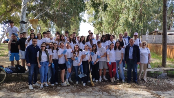 Ο Δήμος Μεσολογγίου & το 1ο ΓΕΛ – Παλαμαϊκή Σχολή σε δράση για ένα καθαρότερο περιβάλλον