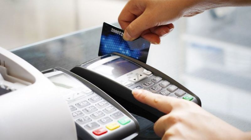 Ηλεκτρονικές πληρωμές: Στο 30% υποχρεωτικά για όλους