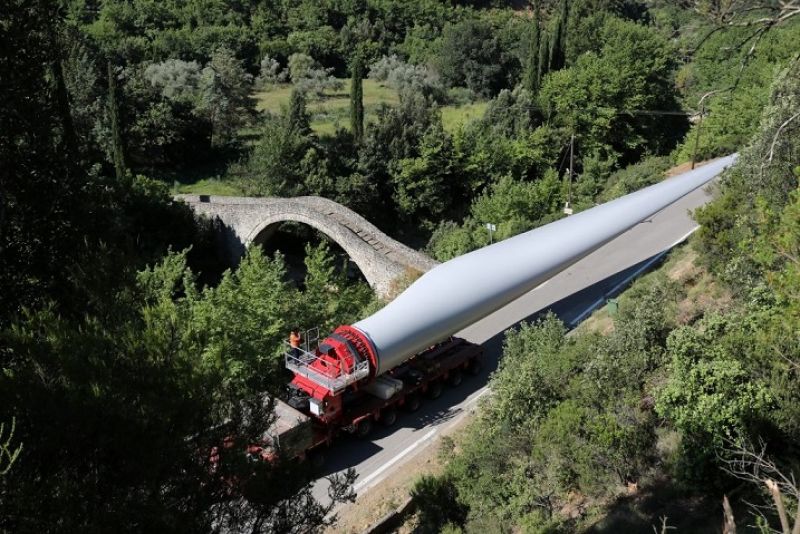 Kυκλοφοριακές ρυθμίσεις στον δρόμο Γέφυρα Αχελώου– Εμπεσός-Θύαμος για τη μεταφορά ανεμογεννητριών