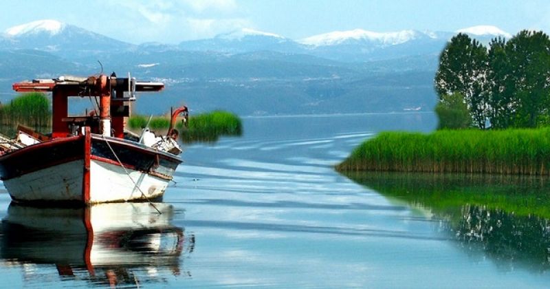 Τριχωνίδα: Αν και είναι η πιο μεγάλη λίμνη στην Ελλάδα, παραμένει άγνωστη στον περισσότερο κόσμο (www.tilestwra.com)