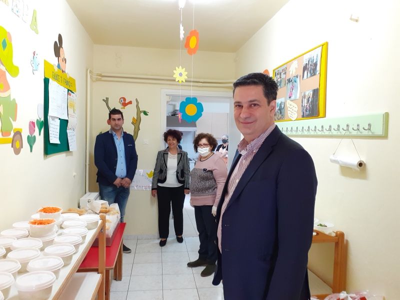 Πασχαλινά γεύματα αγάπης απο τον Δήμο Αγρινίου