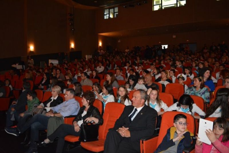 Με επιτυχία η 2η Συνάντηση Σχολικών Χορωδιών στο Αγρίνιο (φωτο)