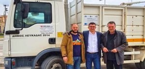 Δήμος Ξηρομέρου: Παρέλαβε τα δύο απορριμματοφόρα από τον Δήμο Λευκάδας