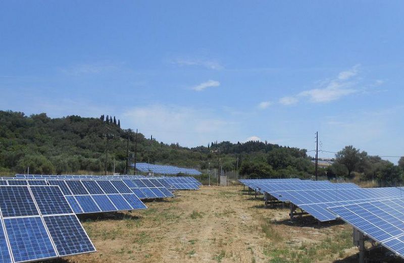 Μείωση επιτοκίου για τα φωτοβολταϊκά