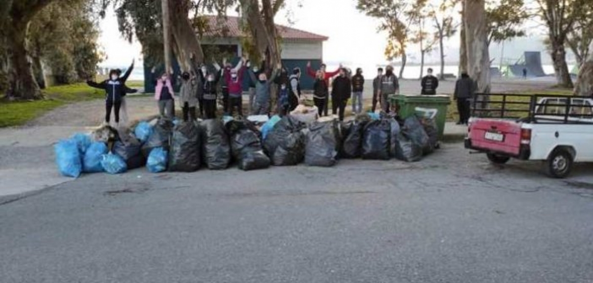 Save your Hood στην Ναύπακτο: 75άτομα μάζεψαν 110 σακούλες σκουπίδια!