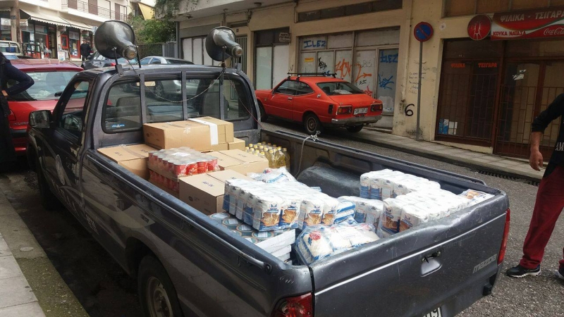 Συγκέντρωση ειδών πρώτης ανάγκης για τους πρόσφυγες