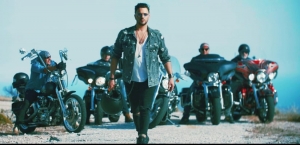 Νίκος Δούρος: Νέο videoclip και η συμμετοχή-έκπληξη με άρωμα Scorpions!