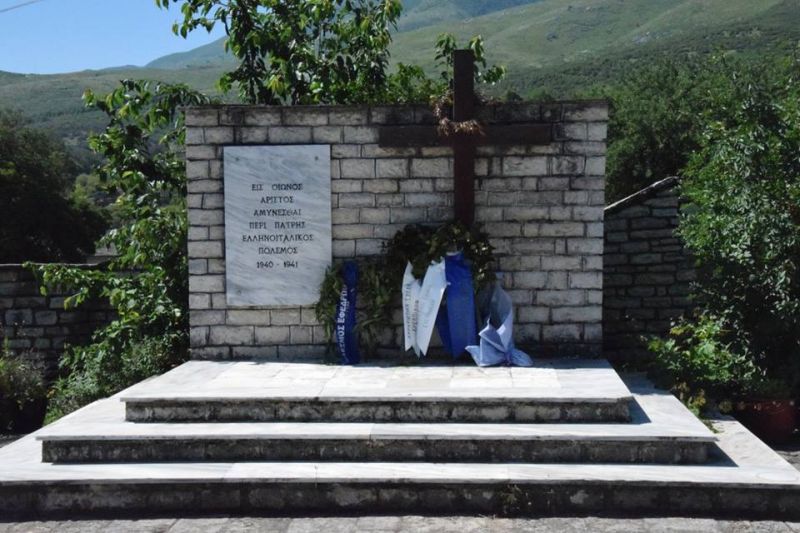 Αναμνήσεις του 1940: Φωτογραφίες από νεκροταφείο πεσόντων στην Αλβανία και αφηγήσεις συμπατριωτών μας
