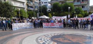 Αγρίνιο: Απεργιακή συγκέντρωση στην πλατεία Δημοκρατίας