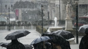 Κακοκαιρία BYRON: Ισχυρές βροχές και καταιγίδες για τις επόμενες 48 ώρες, οι 8 περιοχές σε κόκκινο συναγερμό