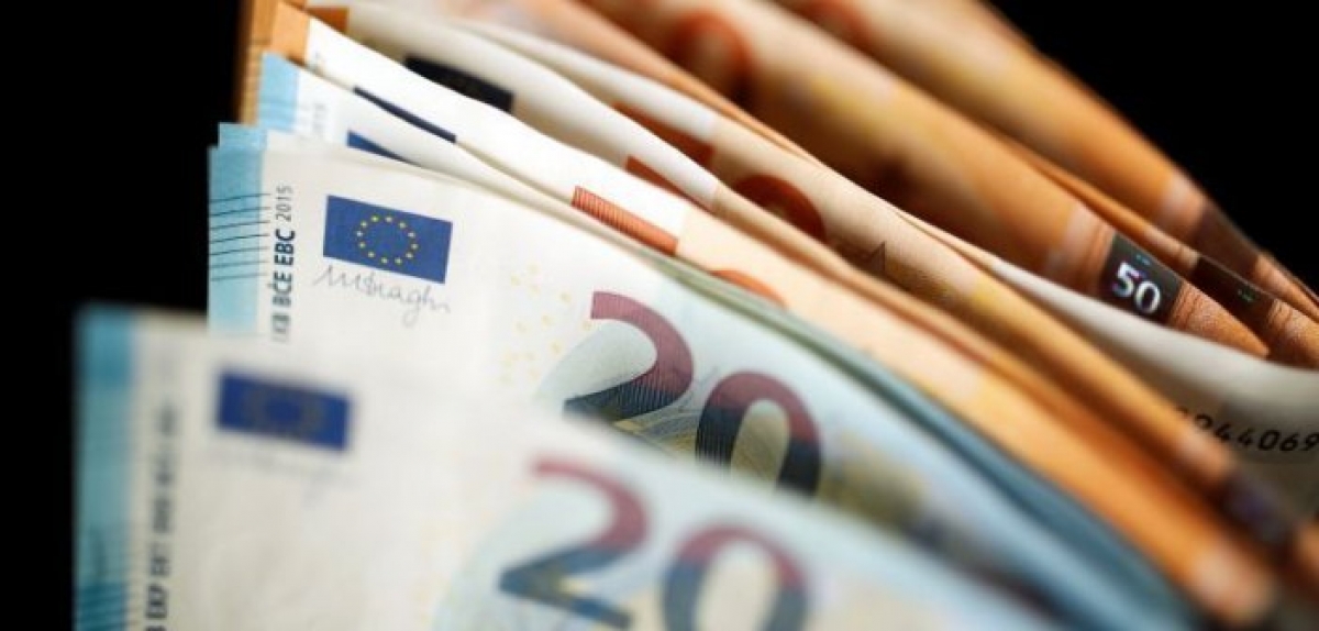 Επίδομα 400 ευρώ: Ποιοι και πότε θα το πάρουν