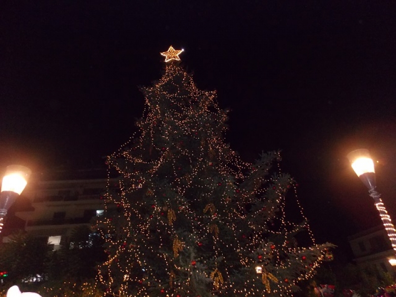 Χριστουγεννιάτικη… μαγεία στο Αγρίνιο (φωτο)