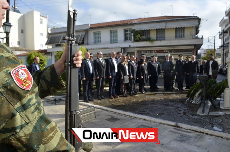 O εορτασμός της ημέρας των Ενόπλων Δυνάμεων στο Μεσολόγγι (φωτο)