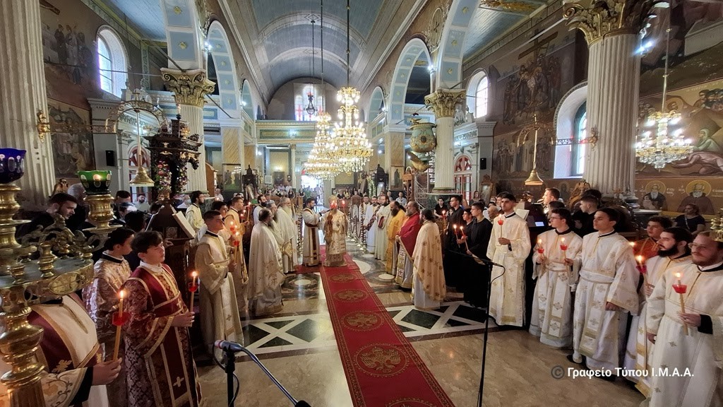 Αρχιερατική Θεία Λειτουργία στο Μεσολόγγι με τη συμμετοχή των Αναγνωστών και των Ιεροπαίδων της Εκκλησίας της Ελλάδος