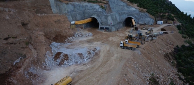 Ιόνια Οδός: Τρέχει το έργο, στα 1.300 μέτρα η διάνοιξη της Κλόκοβας