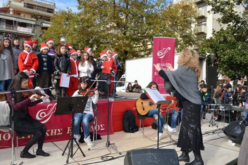 Συναυλία από το «Ωδείο Δυτικής Ελλάδος» στην πλατεία (ΦΩΤΟ+VIDEO)