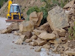 Περιφέρεια Δυτικής Ελλάδας: Παρεμβάσεις για ασφαλές οδικό δίκτυο στην Αμπελακιώτισσα