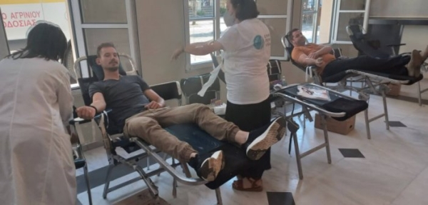 Αγρίνιο: Με επιτυχία η εθελοντική αιμοδοσία στο Παπαστράτειο Μέγαρο (εικόνες)