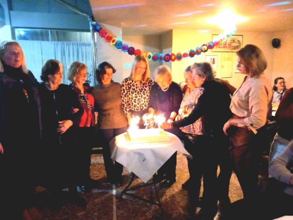 Ο Σύλλογος Γυναικών Καλυβίων γιόρτασε μαζί τα 7α Γενέθλια του και την Γιορτή της Γυναίκας