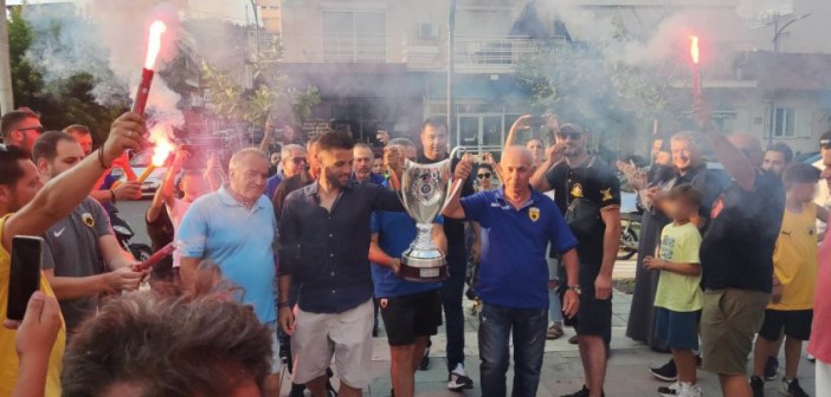 “Κιτρινόμαυρος” πανζουρλισμός στο Αγρίνιο για το Κύπελλο Ελλάδας της ΑΕΚ (εικόνες &amp; βίντεο)