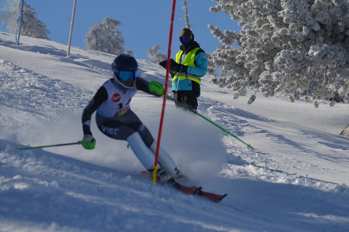 Χιονοδρομία: Χρυσά για Κουκουμπή, Παλάντζα, Ζίκου και Σκλατινιώτη  στο σλάλομ, στο 1ο Κύπελλο Παίδων - Κορασίδων